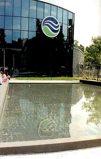 u_spejlbassin_ved_aquacenter_i_silkeborg